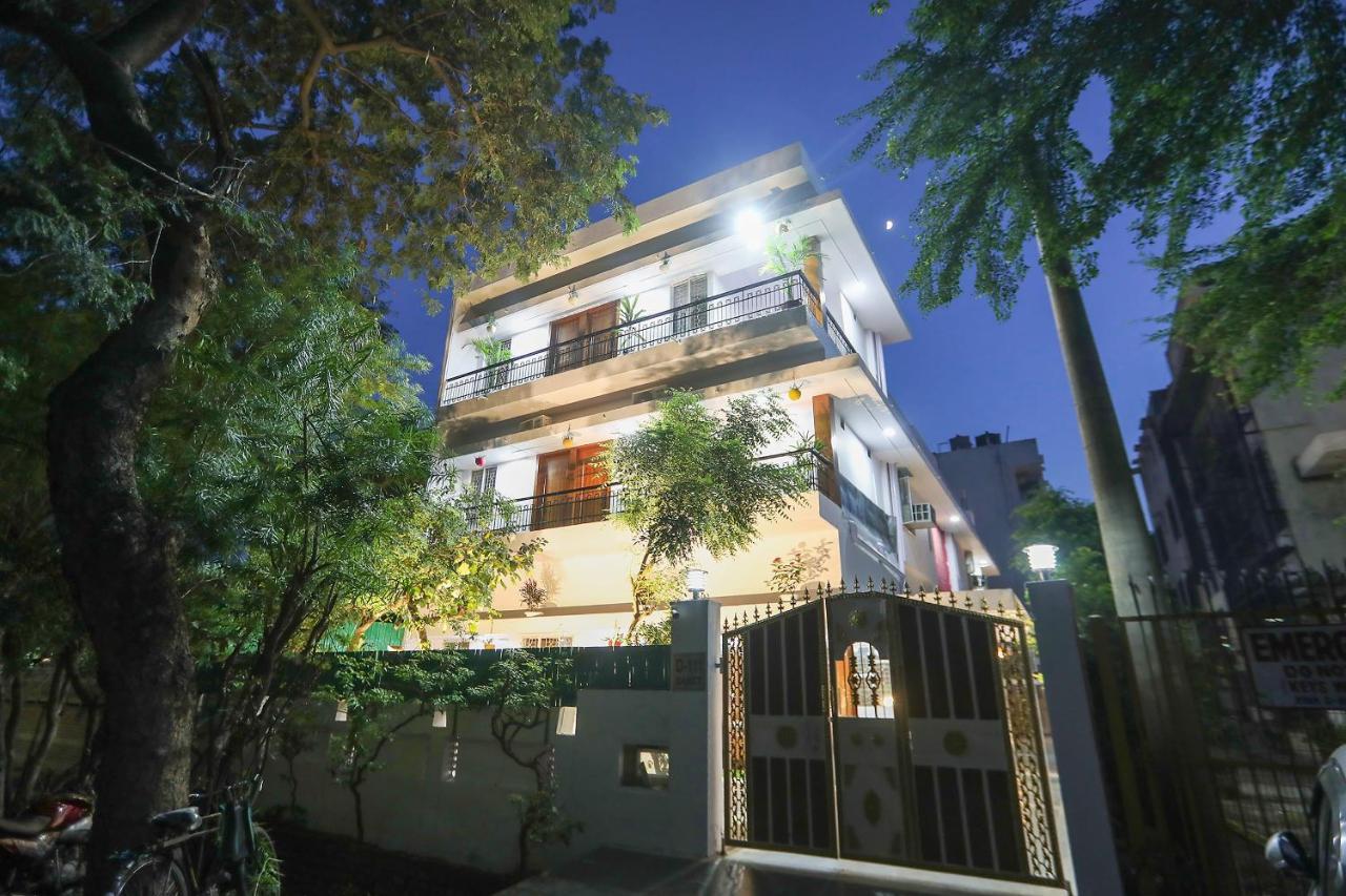 Oyo 62702 Golden Home Stay Нью-Делі Екстер'єр фото