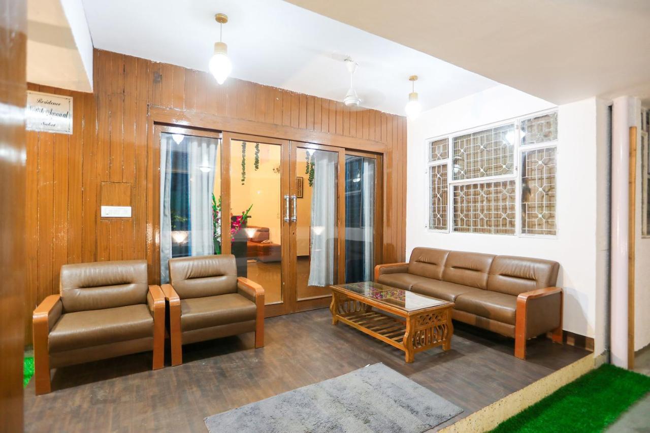 Oyo 62702 Golden Home Stay Нью-Делі Екстер'єр фото